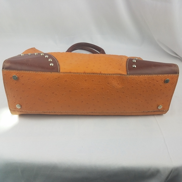 Claudia Firenze Ostrich Textured Italian Leather Bag - Picture 5 of 16
